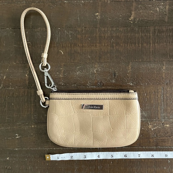 Calvin Klein wristlet - Picture 5 of 5
